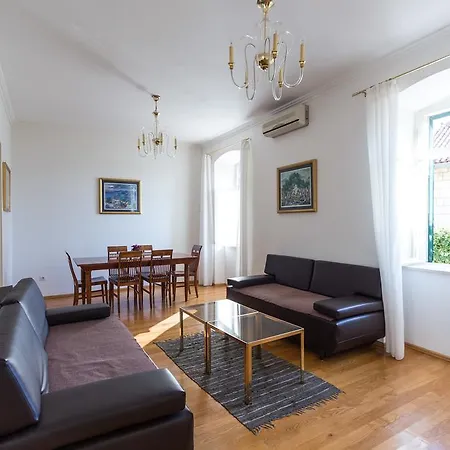 Hedera Estate, Hedera A27 * دوبروفينك