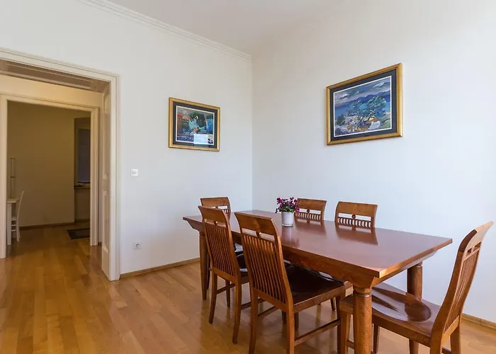 Hedera Estate, Hedera A27 * Dubrovnik